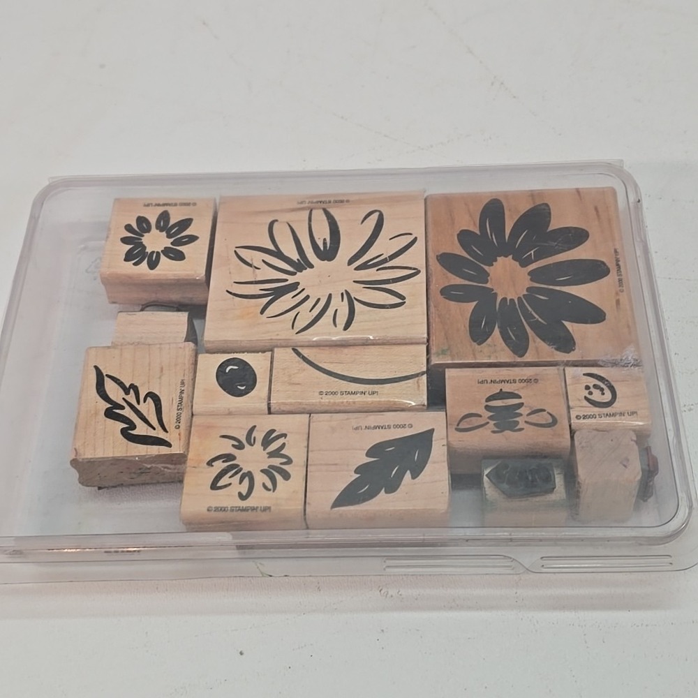 Stampin' Up! Stamp Set DEFINITELY DECORATIVE DAISY Set of 13